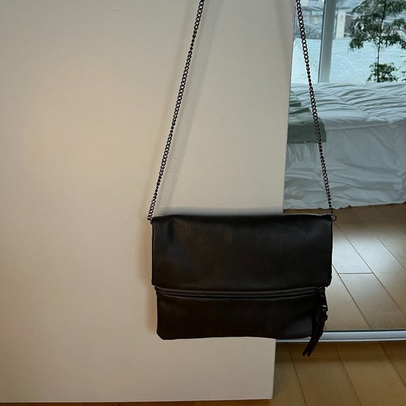 Leather Fold Over Cross Body Chain Bag - Picture 3 of 7